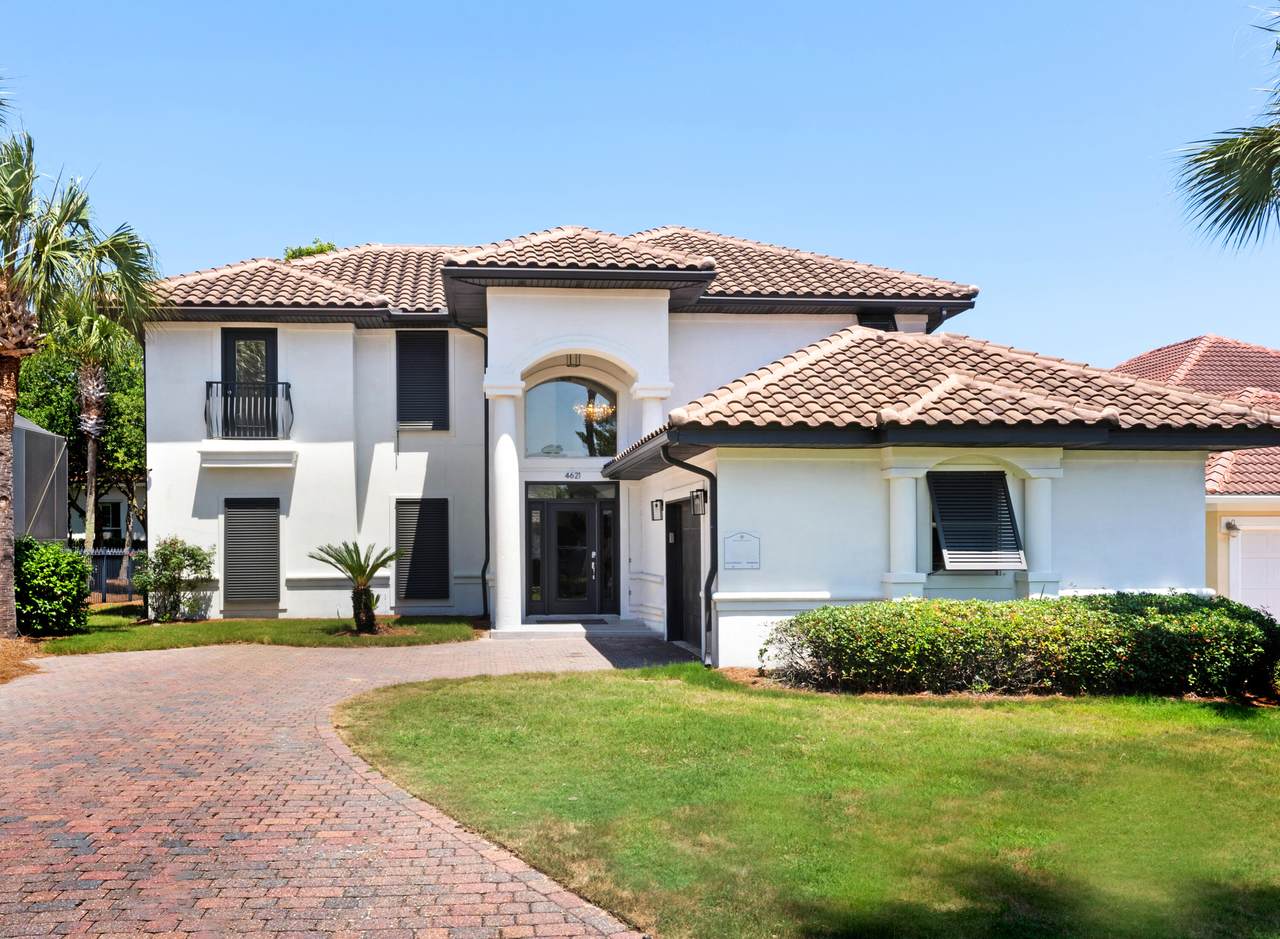 4621 Paradise Isle - Photo 1