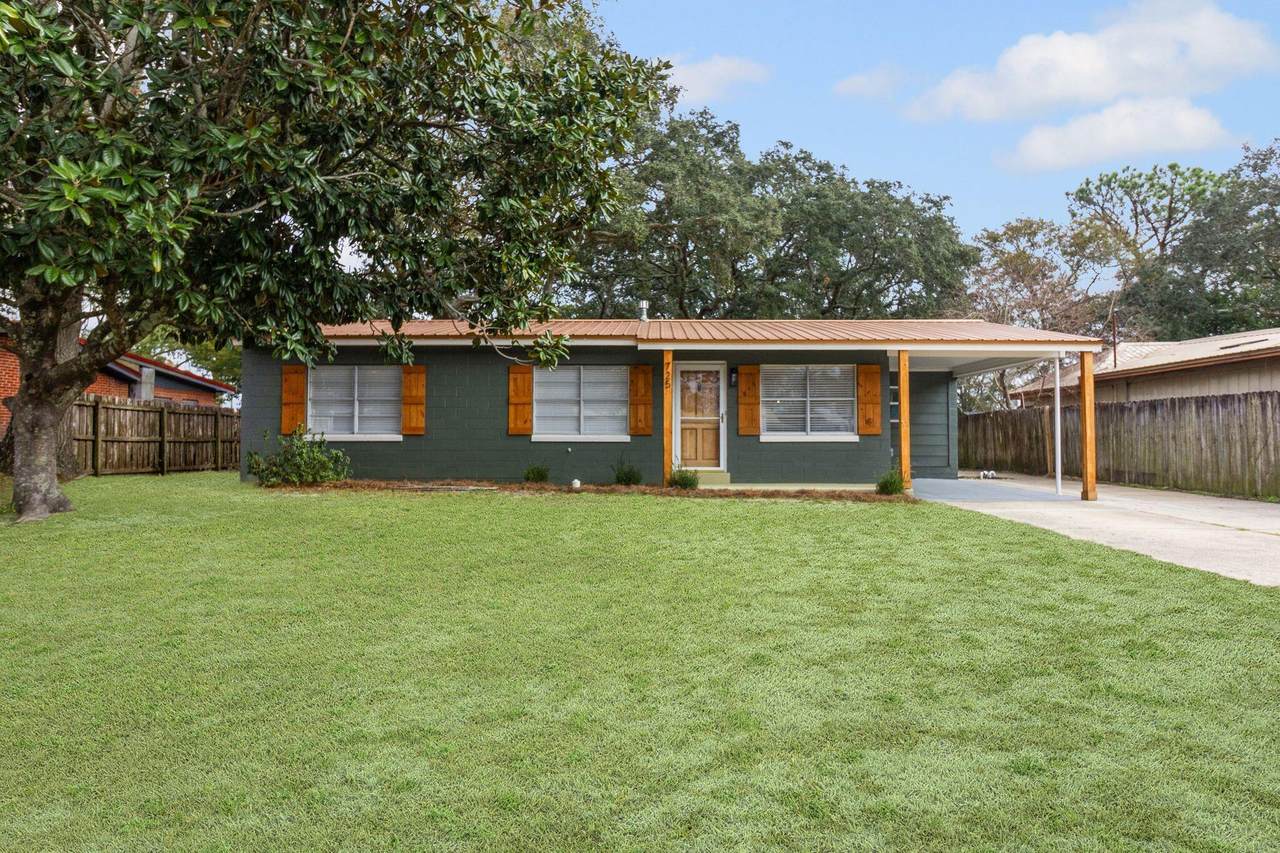 725 Tuxedo Drive - Photo 1