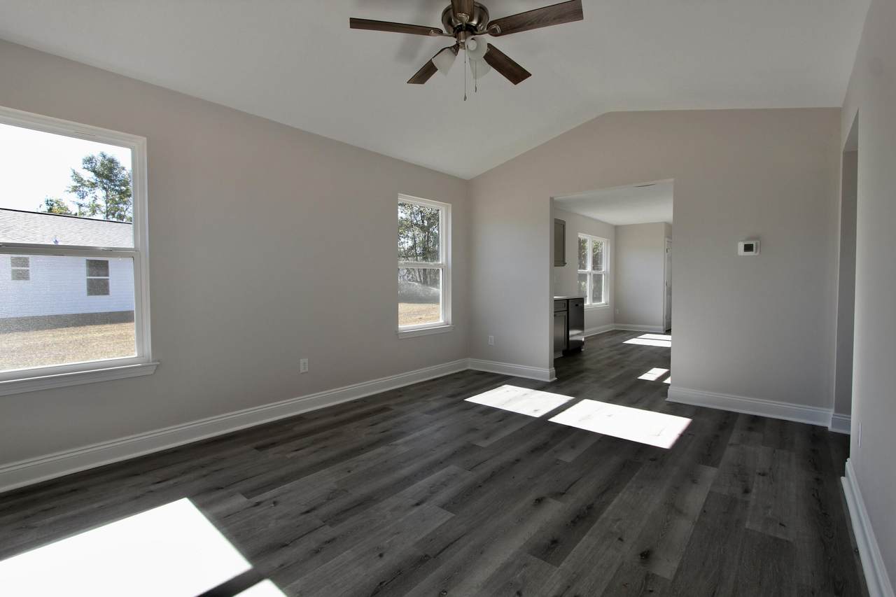 https://bt-photos.global.ssl.fastly.net/emerald/1280_boomver_1_968687-2.jpg
