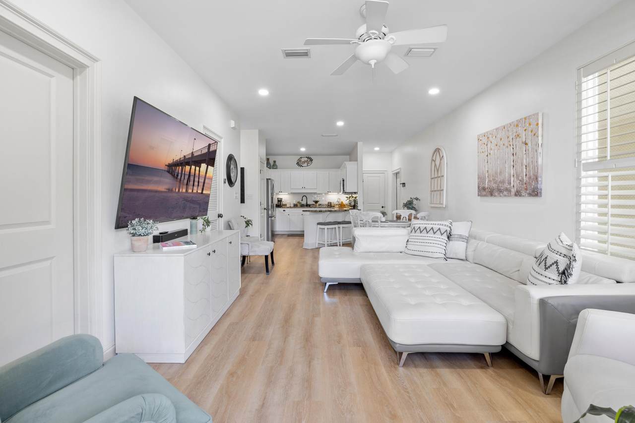 25 Wildflower Drive - Photo 1