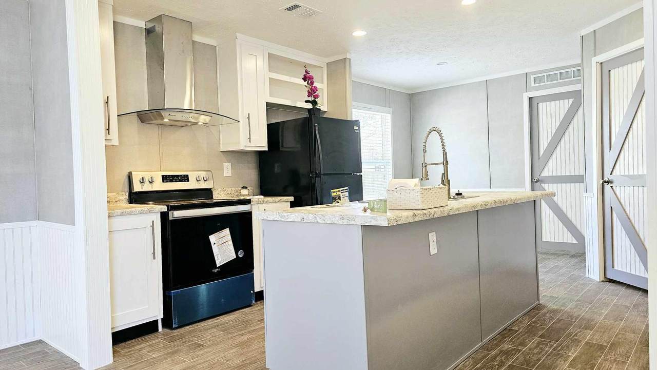 319 Bass Haven Drive - Photo 1