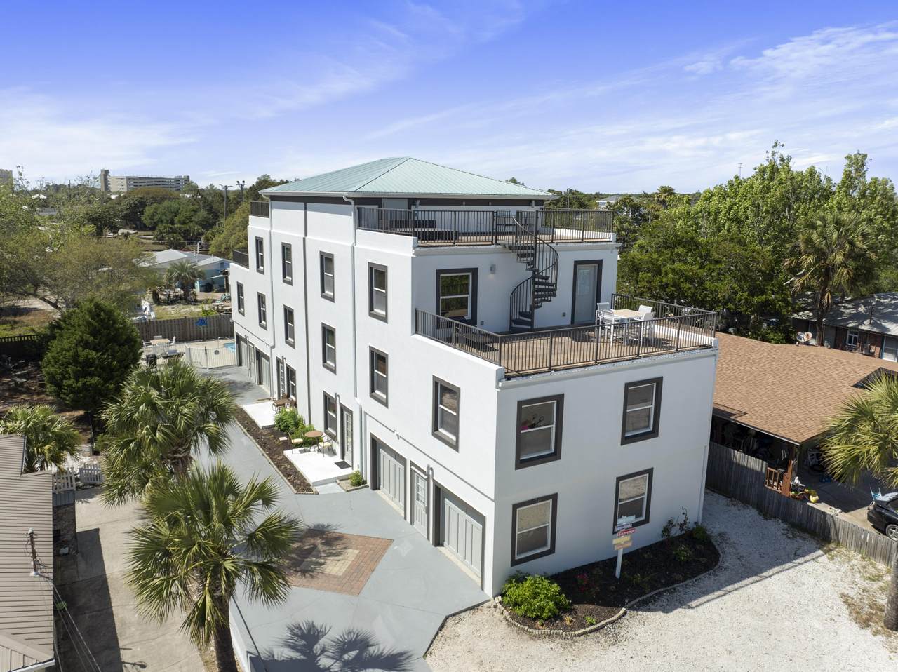 506 Anemone Street - Photo 1