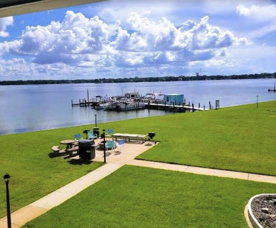 726 Eglin Parkway - Photo 1