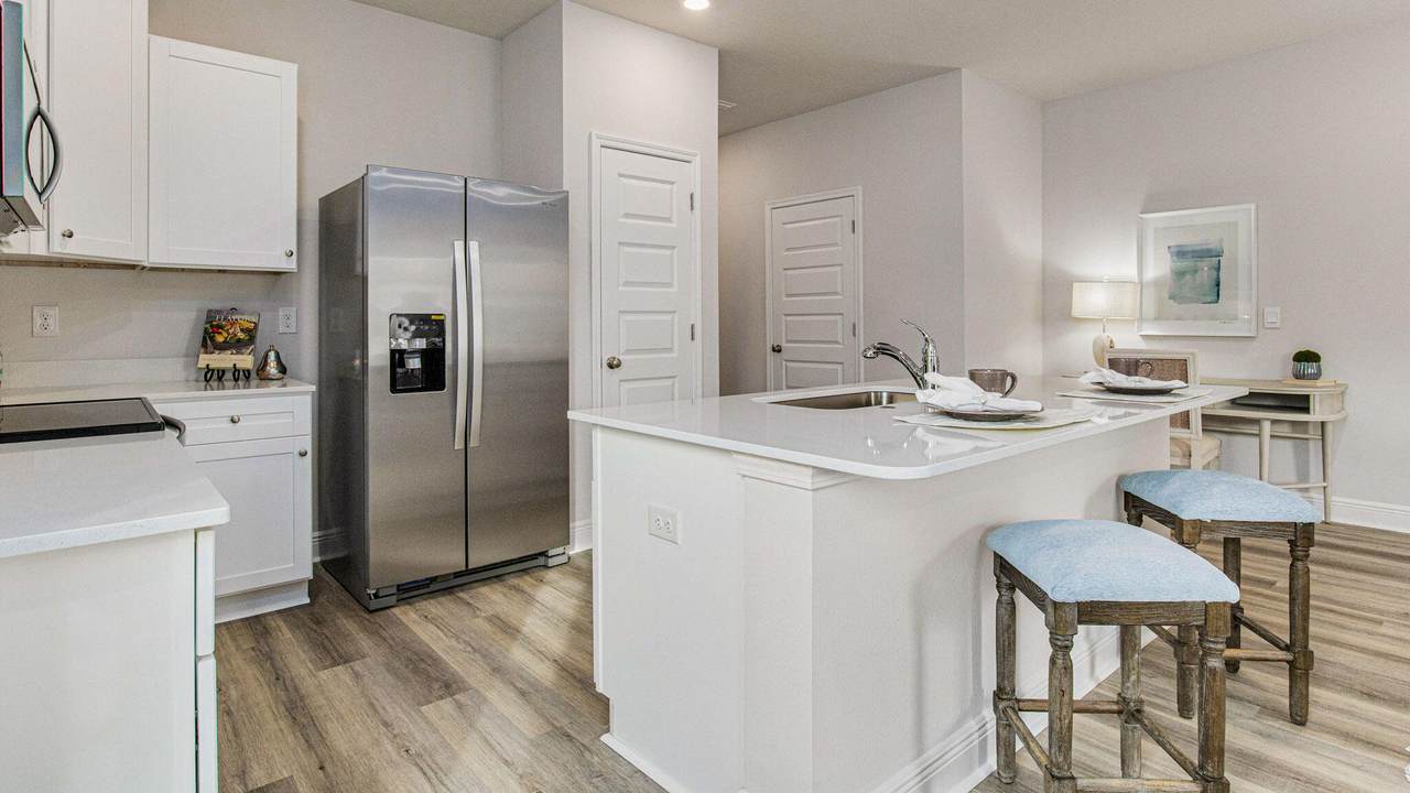 2543 Cliff Hollow Circle - Photo 1