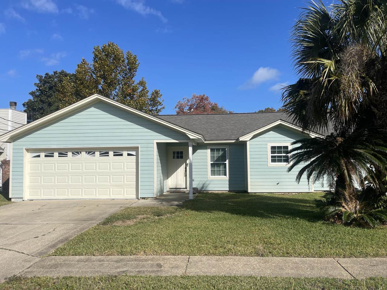 419 Primrose Circle - Photo 1