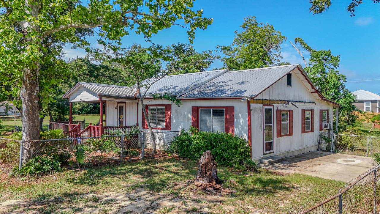143 James Avenue - Photo 1