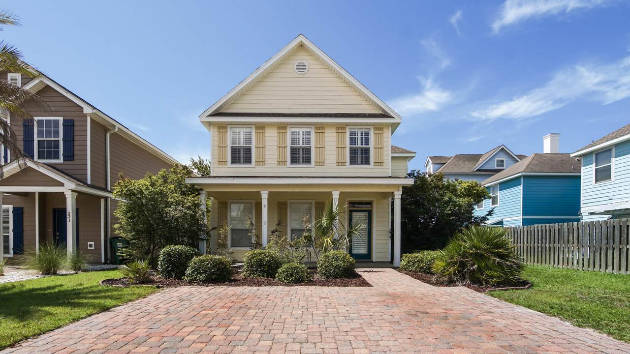 323 Madison Circle - Photo 1