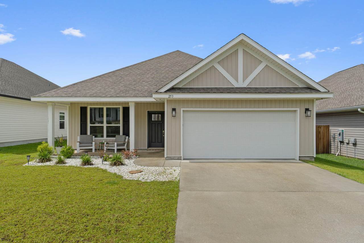253 Camellia Dr - Photo 1