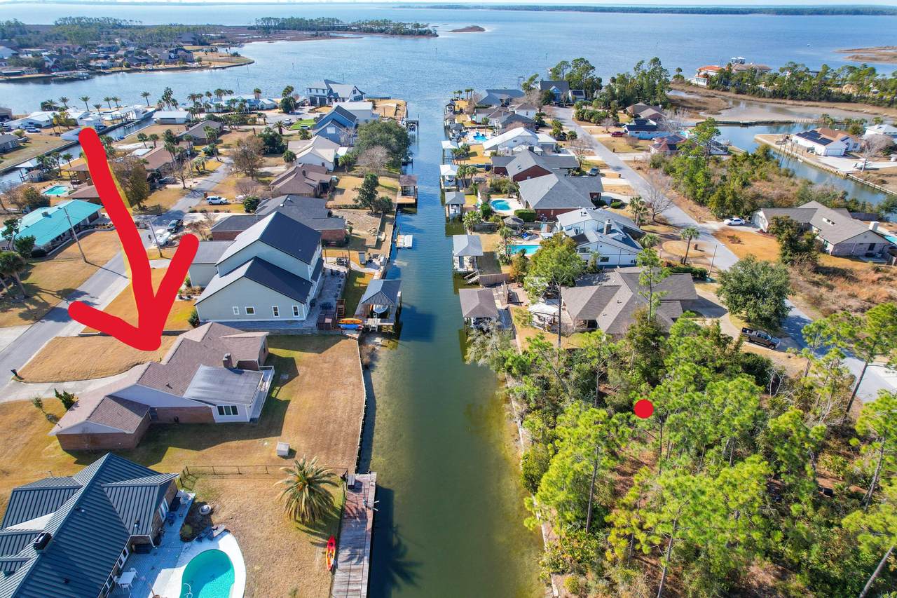 702 Beachcomber Drive - Photo 1