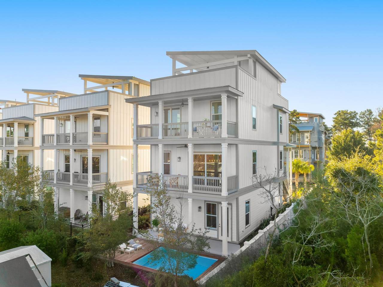 28 Queen Palm Drive - Photo 1