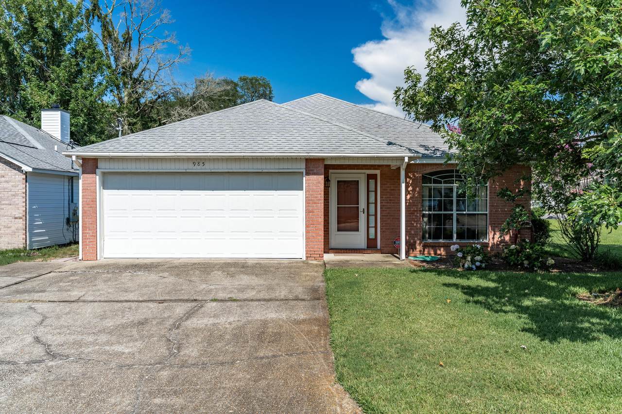 985 Southern Oaks Court - Photo 1