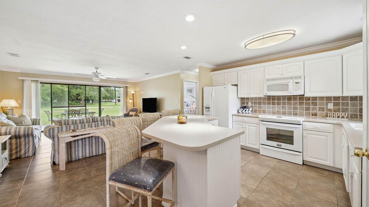 316 Driftwood Bay - Photo 1