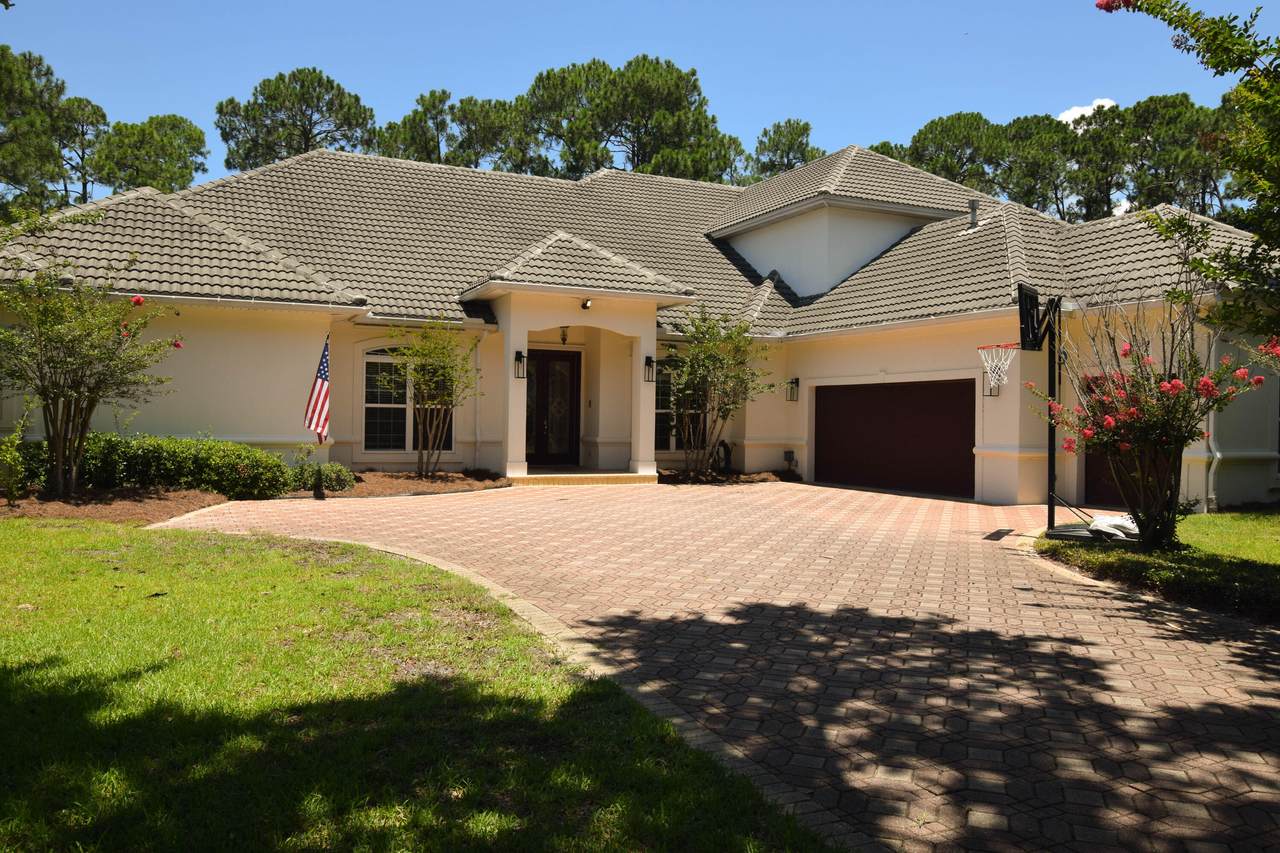 432 Admiral Court - Photo 1