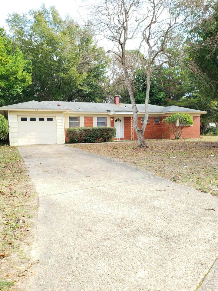 53 Hemlock Drive - Photo 1