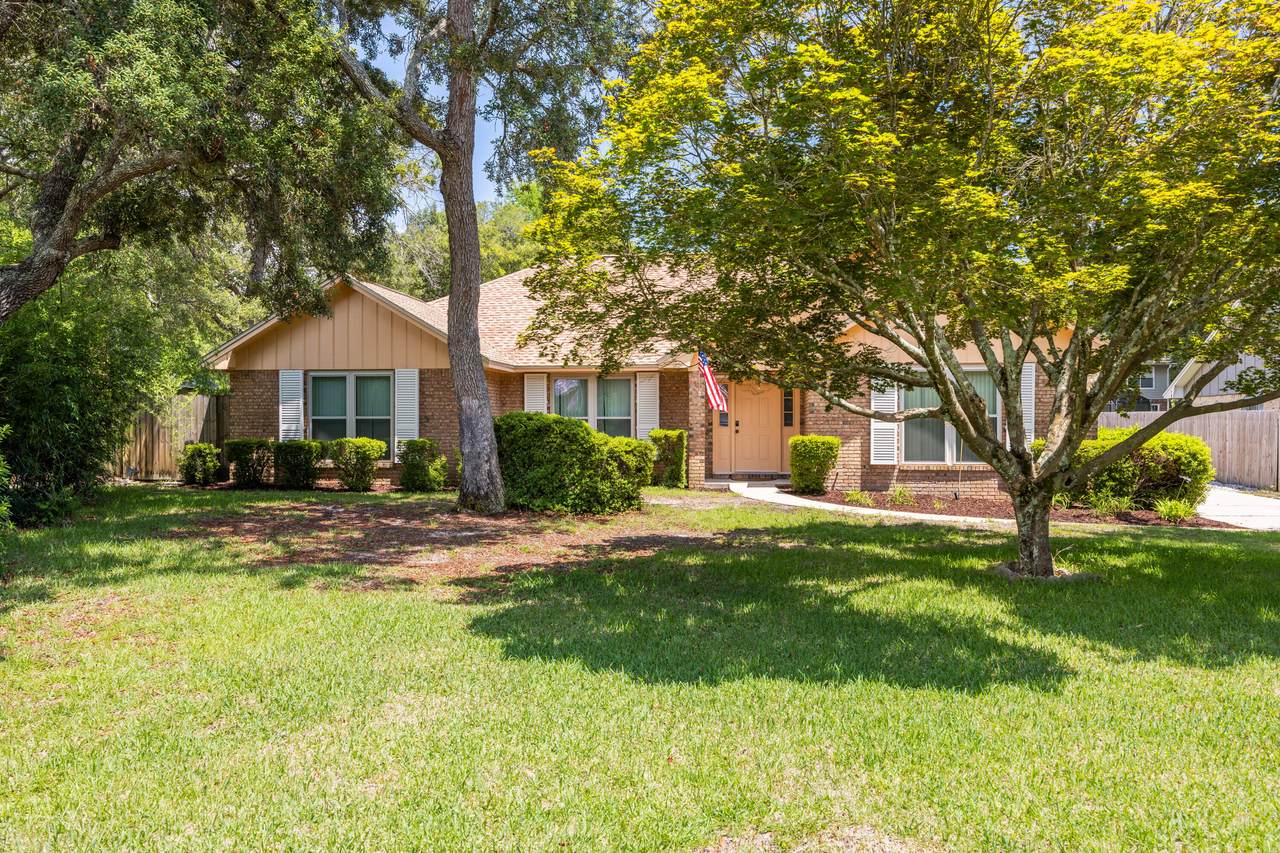 612 Nassau Drive - Photo 1
