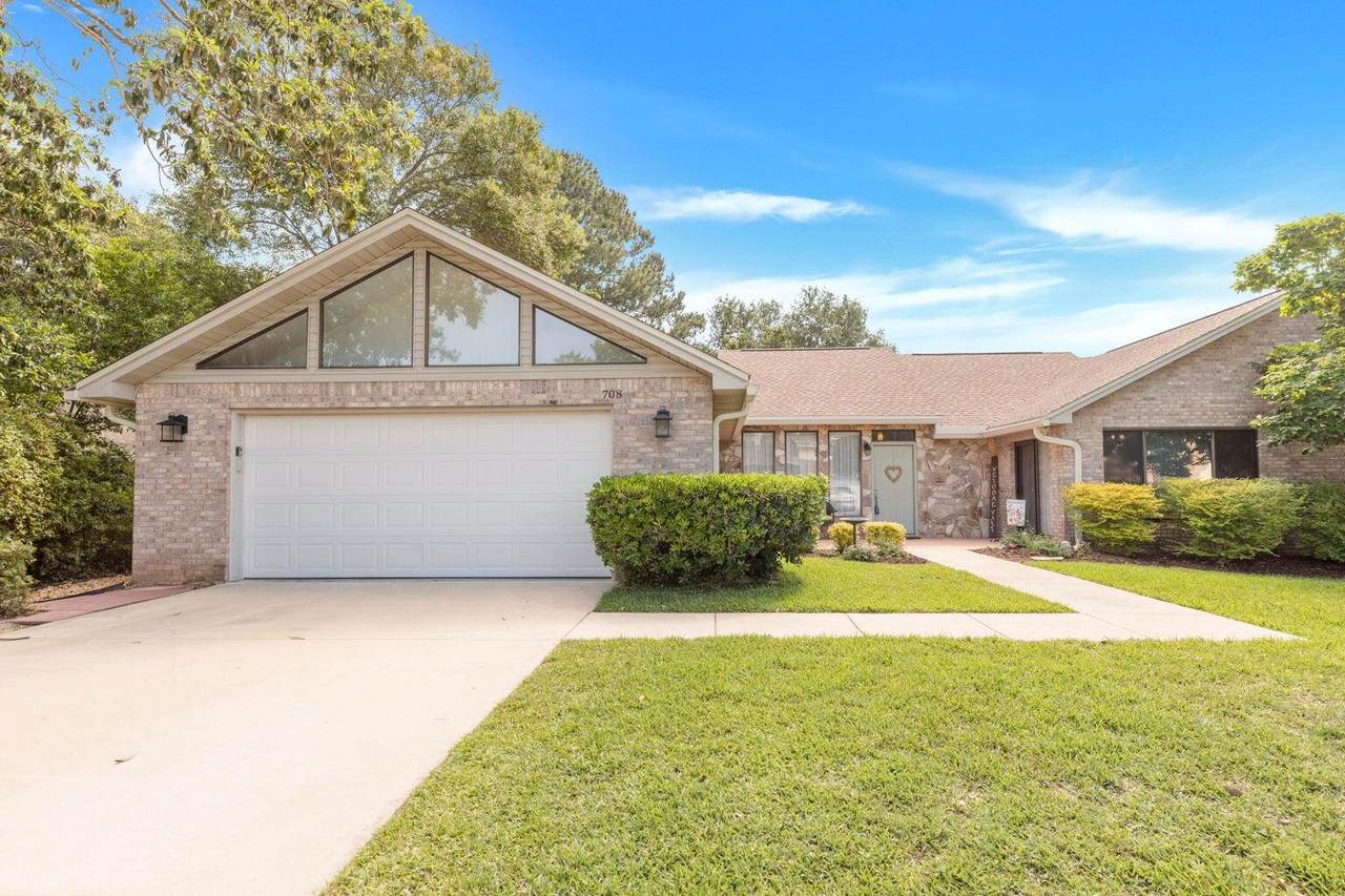 708 Turnberry Cove - Photo 1