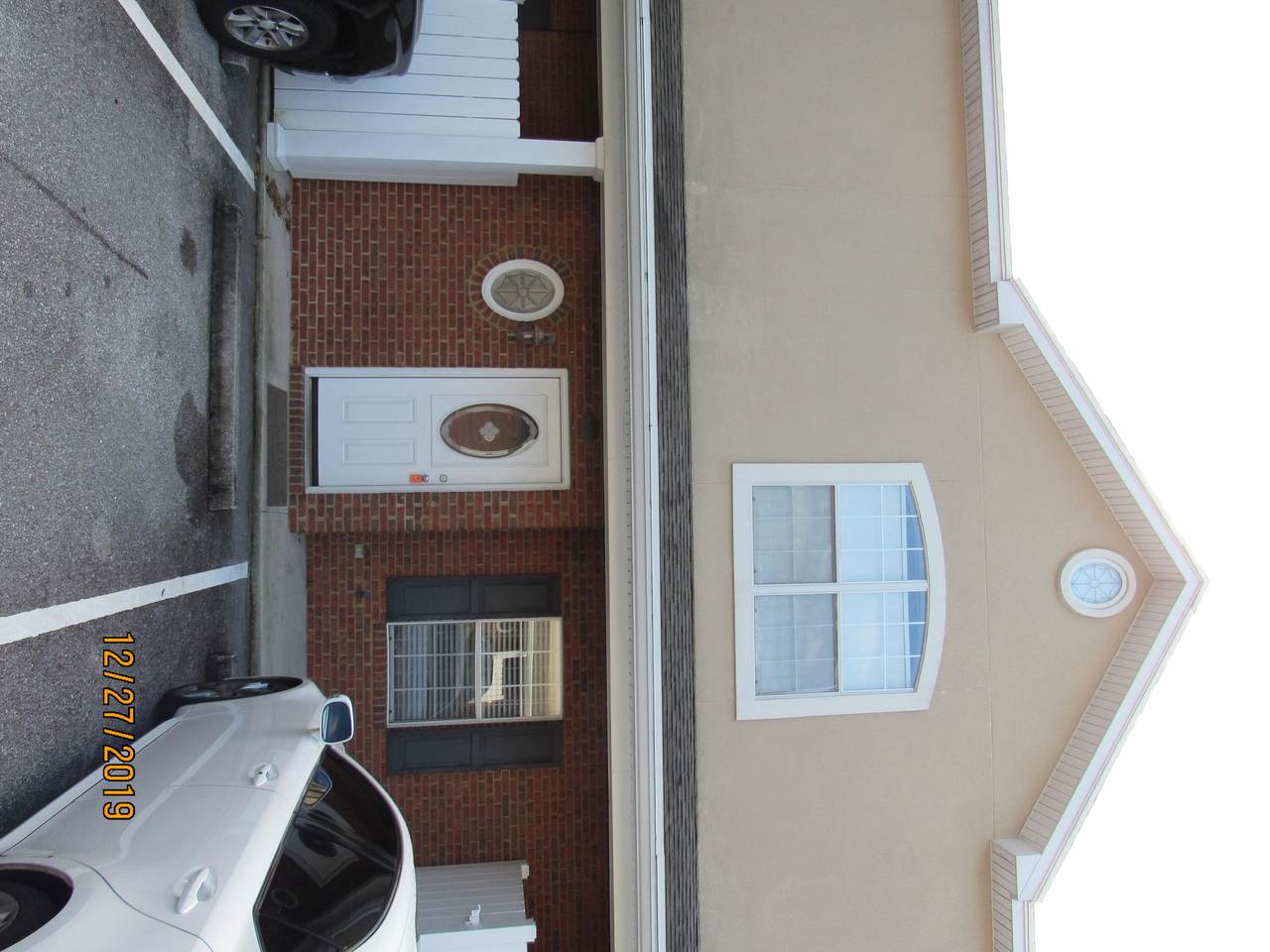 544 Maple Avenue - Photo 1