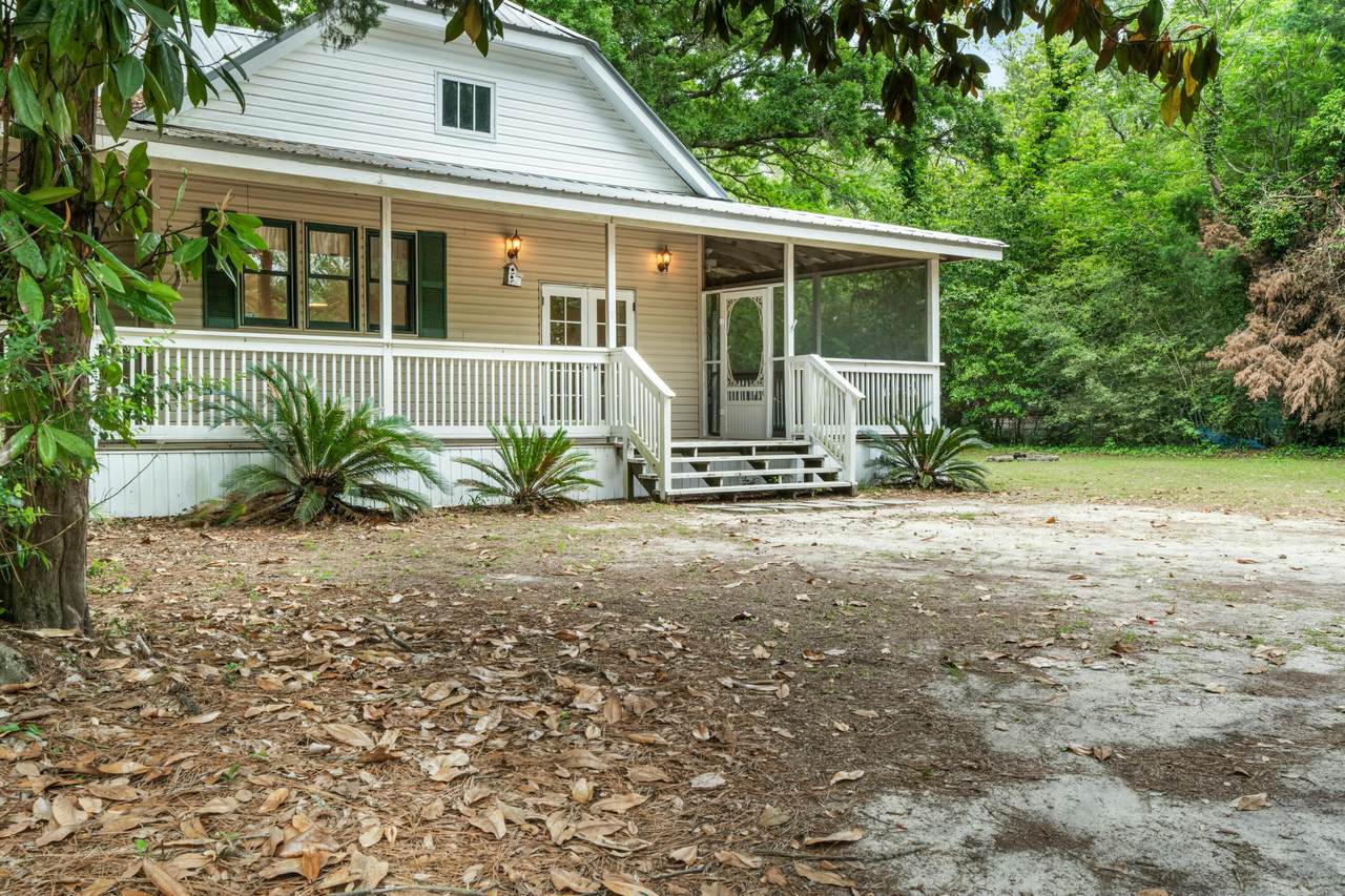 126 Mchenry Road - Photo 1