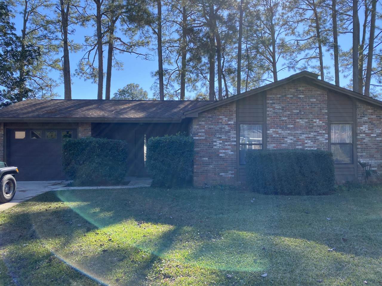 413 Joellen Lane - Photo 1