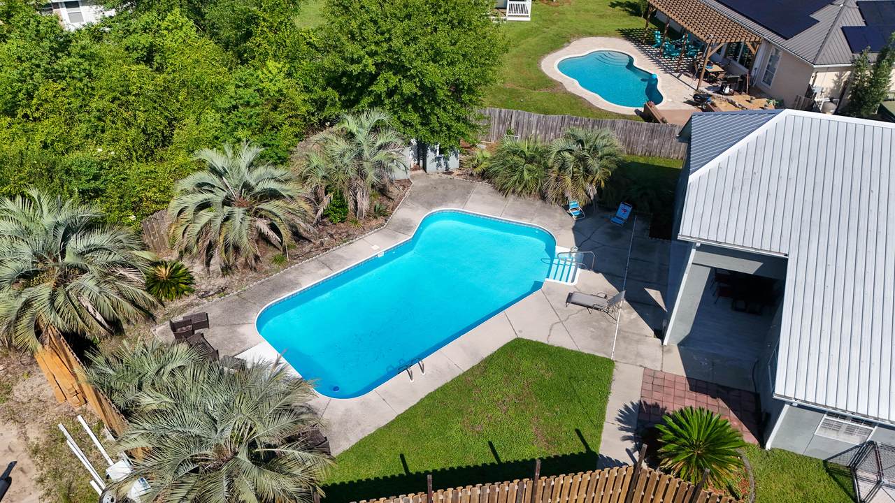 1701 Sutherland Road - Photo 1