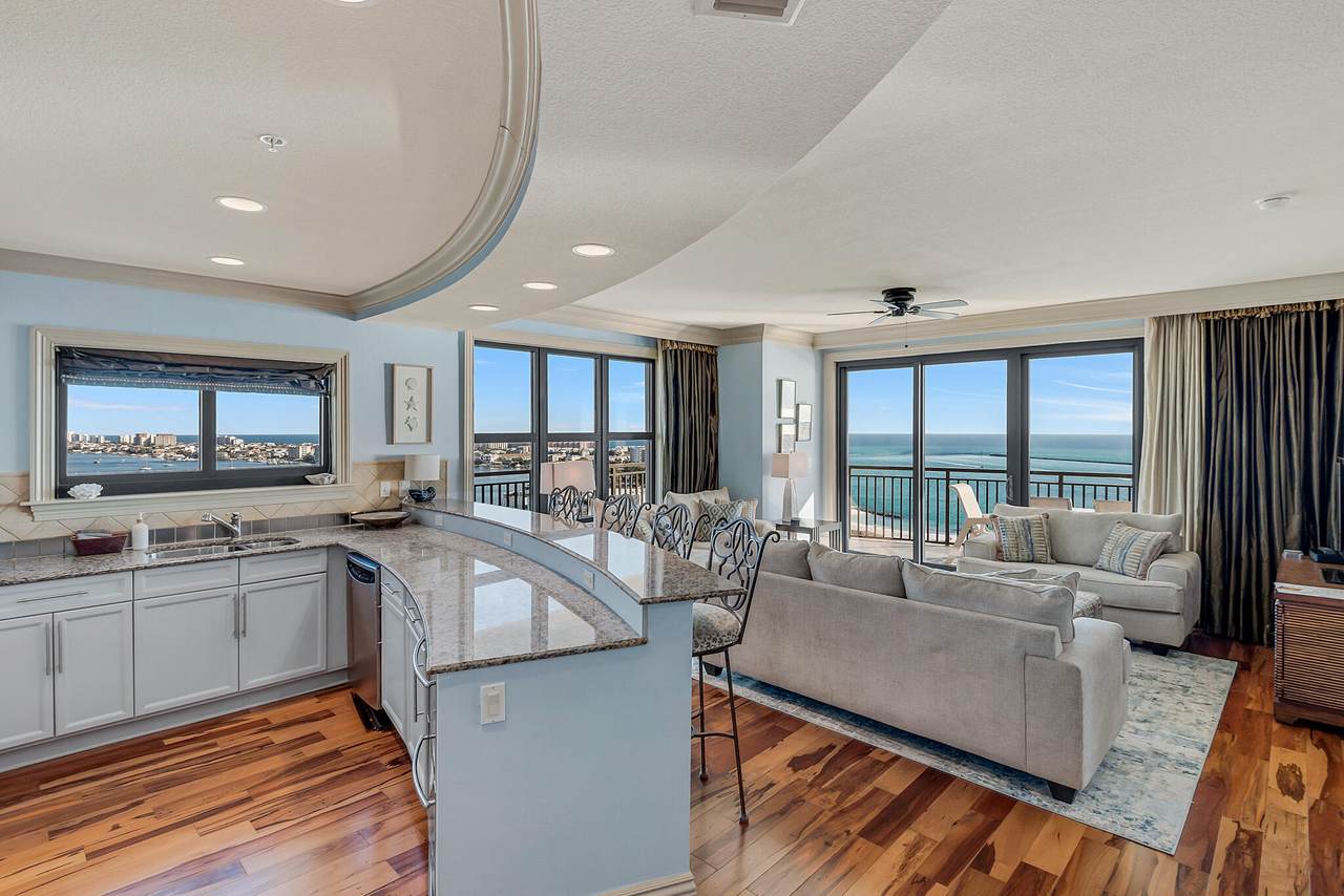 10 Harbor Boulevard - Photo 1