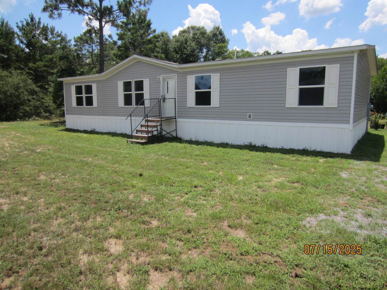 552 Shorey Drive - Photo 1