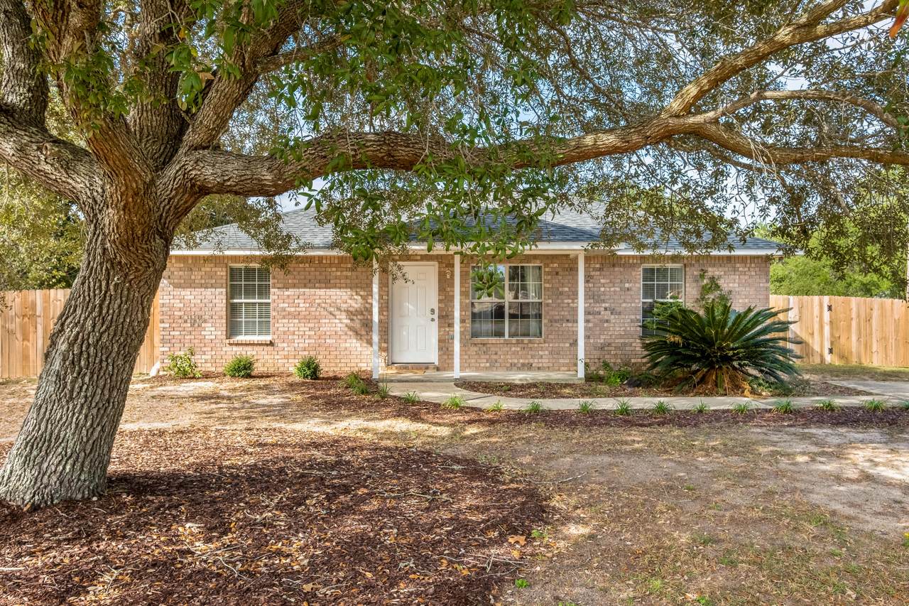 1705 Oak Drive - Photo 1