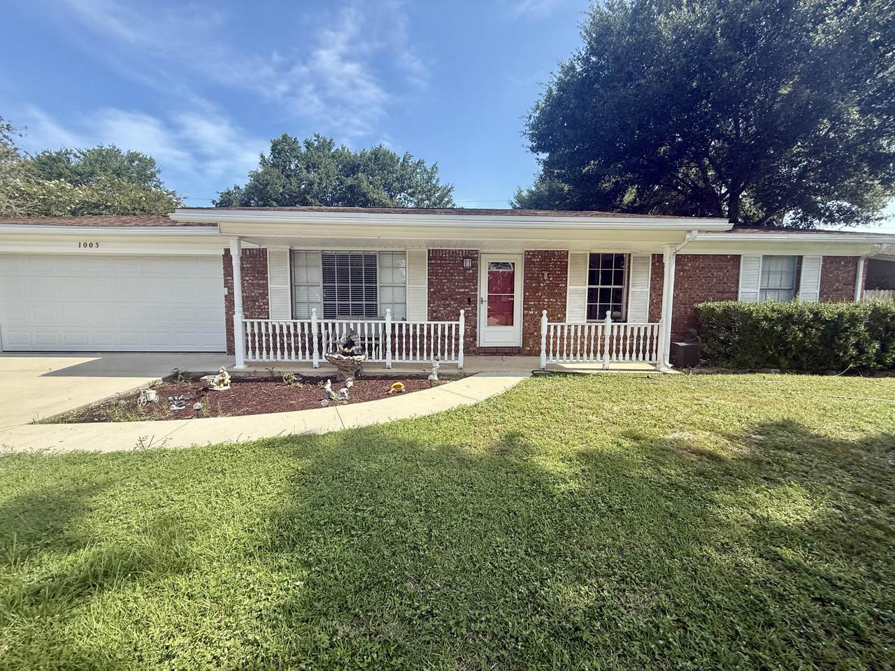 1003 Coral Drive - Photo 1
