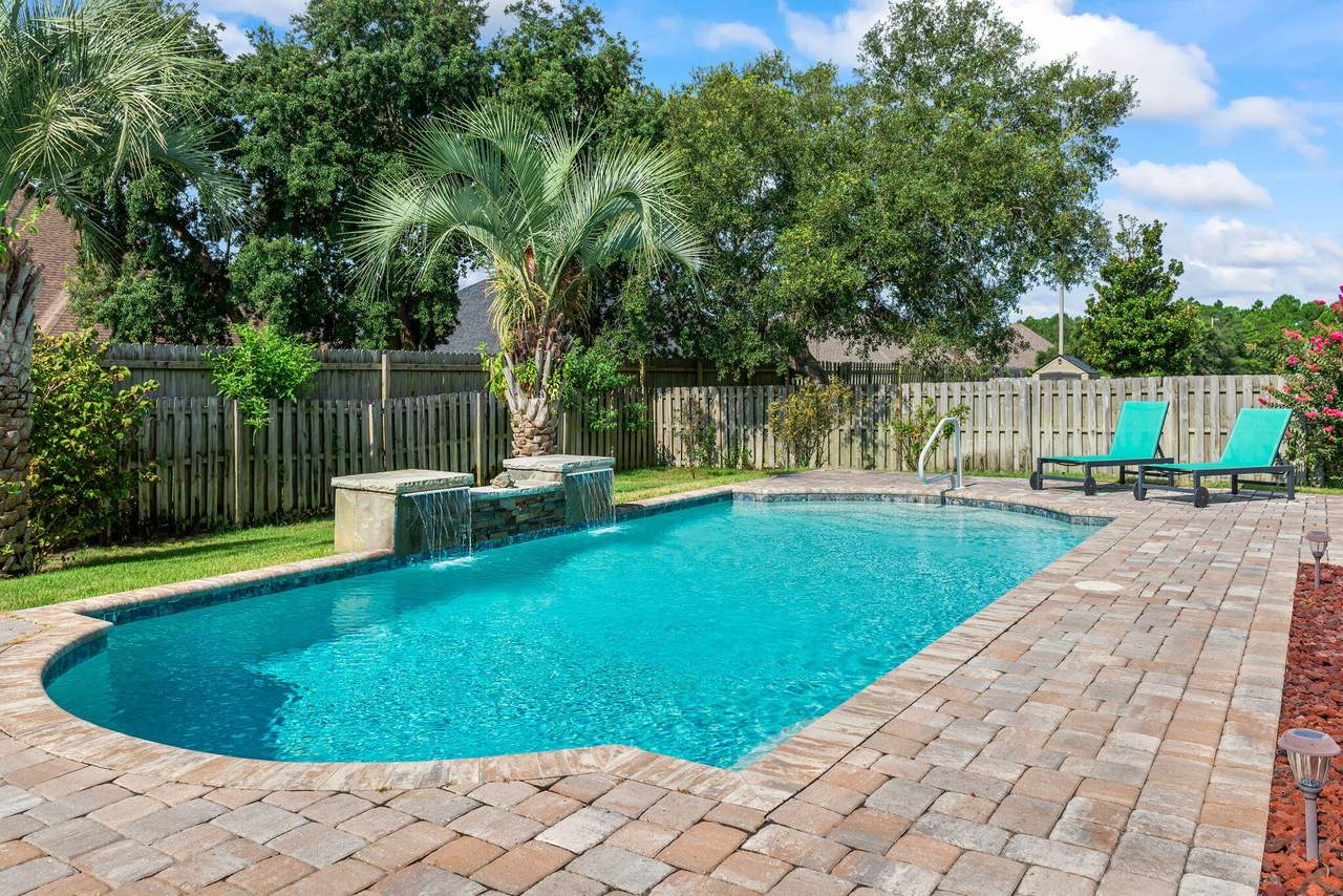 1530 Woodlawn Way - Photo 1
