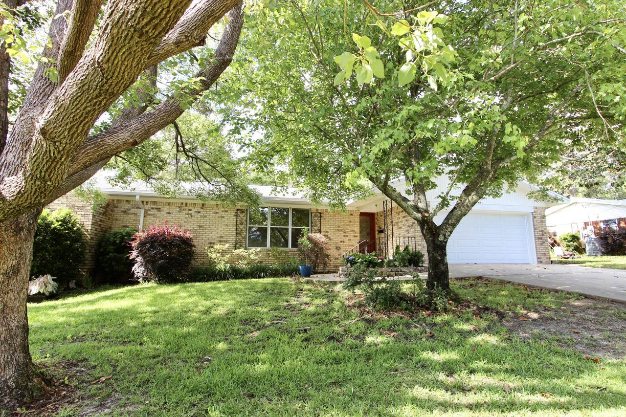 35 Birch Avenue - Photo 1
