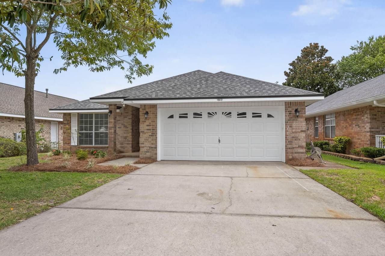 1608 Sutton Place - Photo 1
