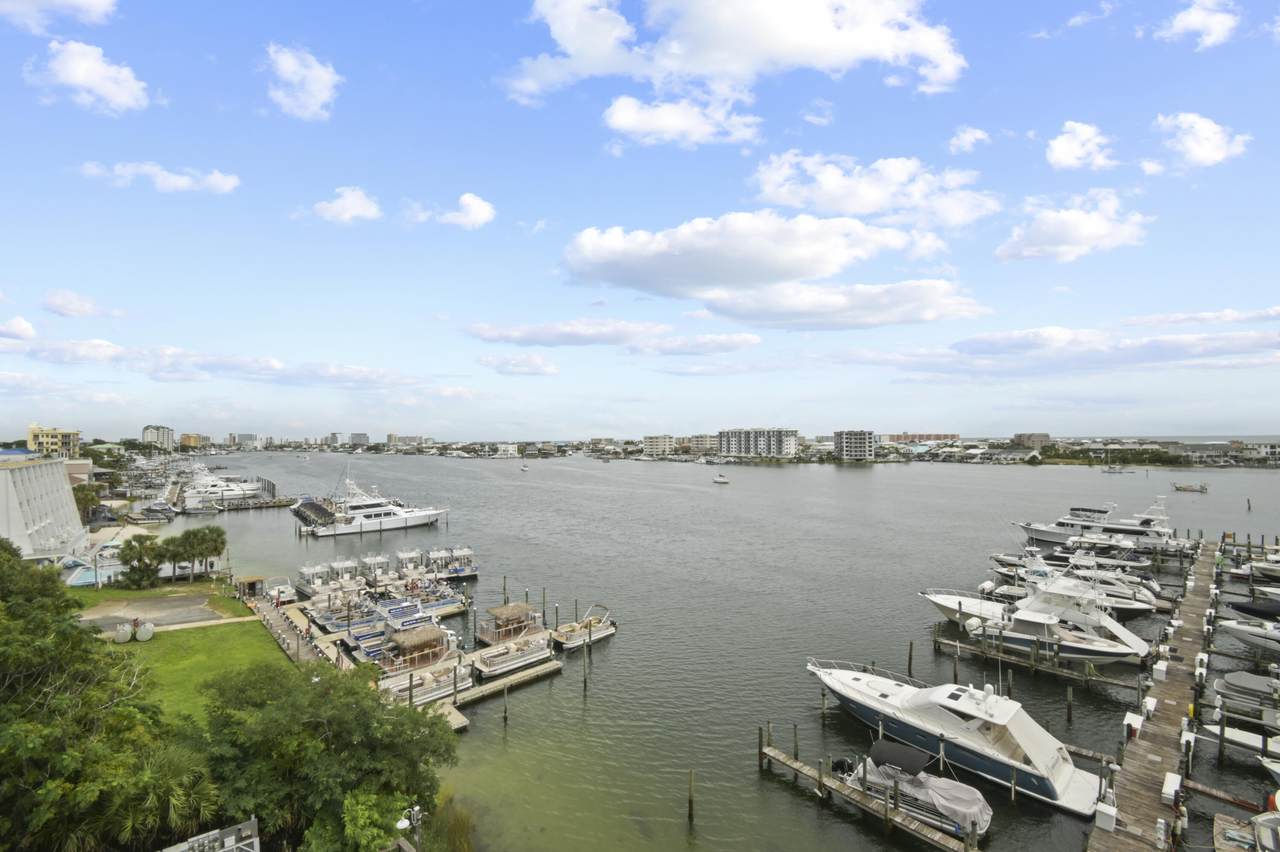 320 Harbor Boulevard - Photo 1