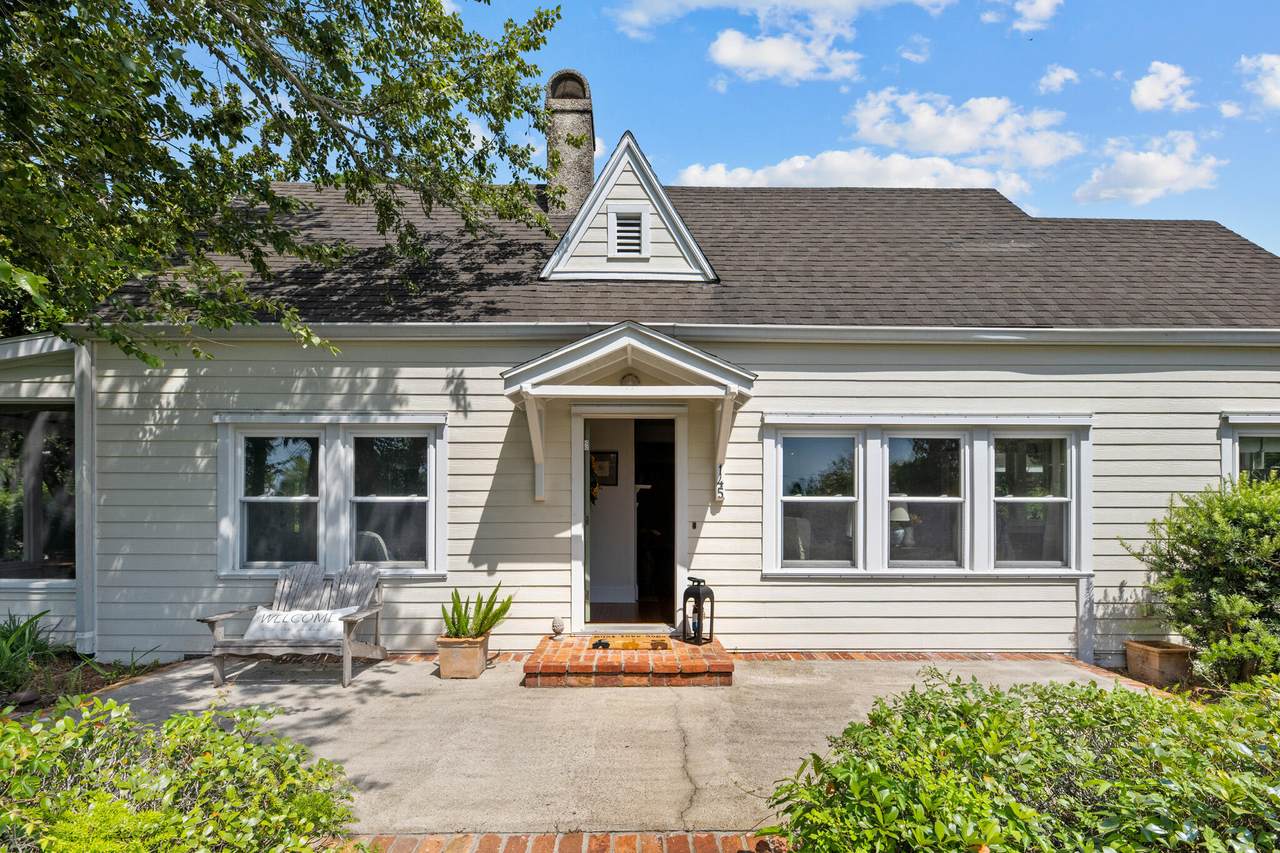 145 Bay Avenue - Photo 1