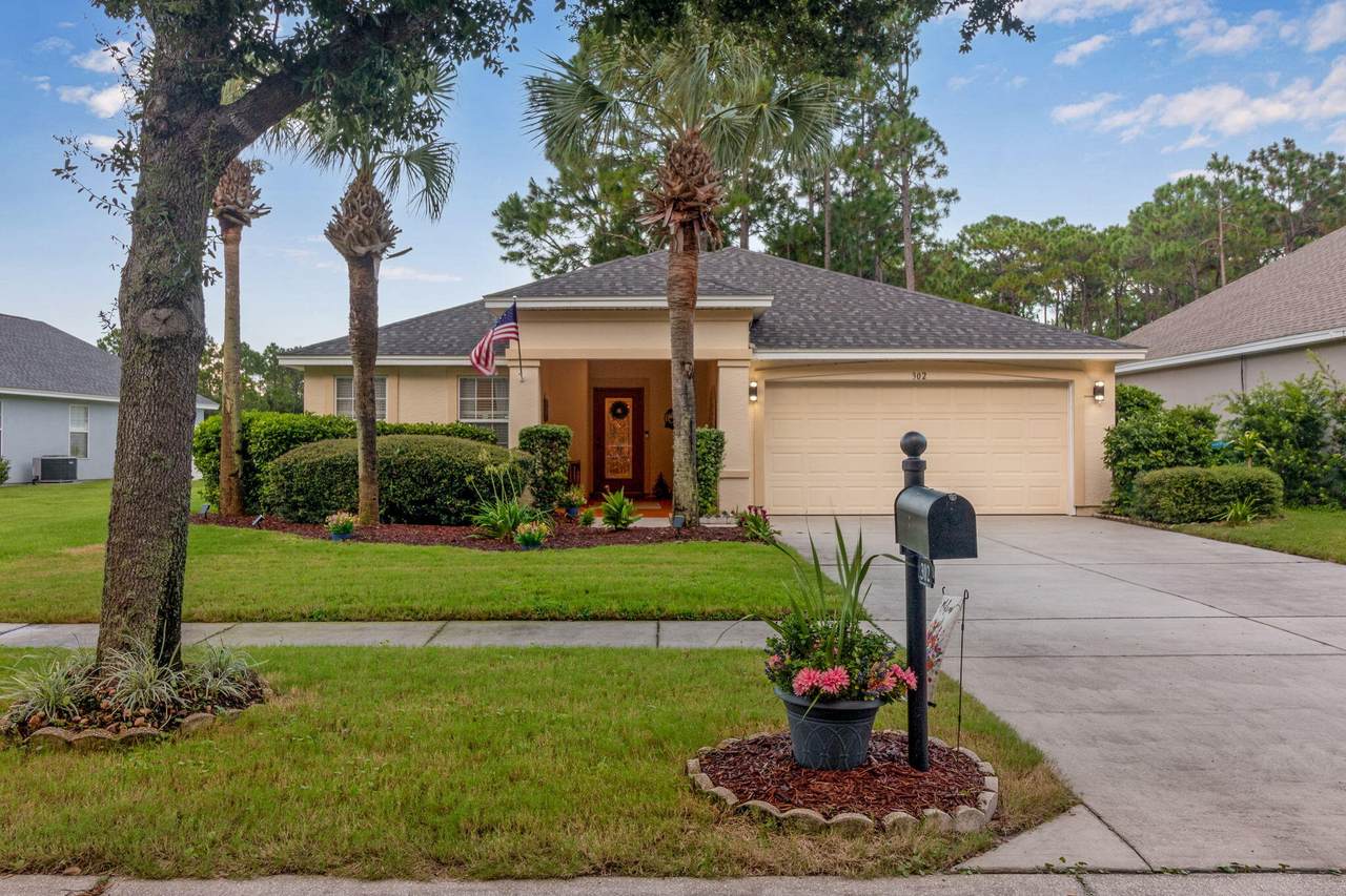 302 Bainbridge Street - Photo 1