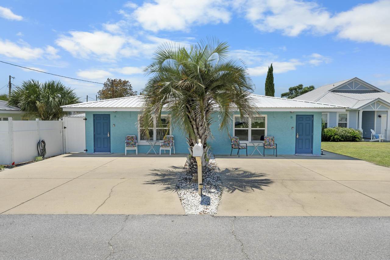 21927 Bataan Avenue - Photo 1