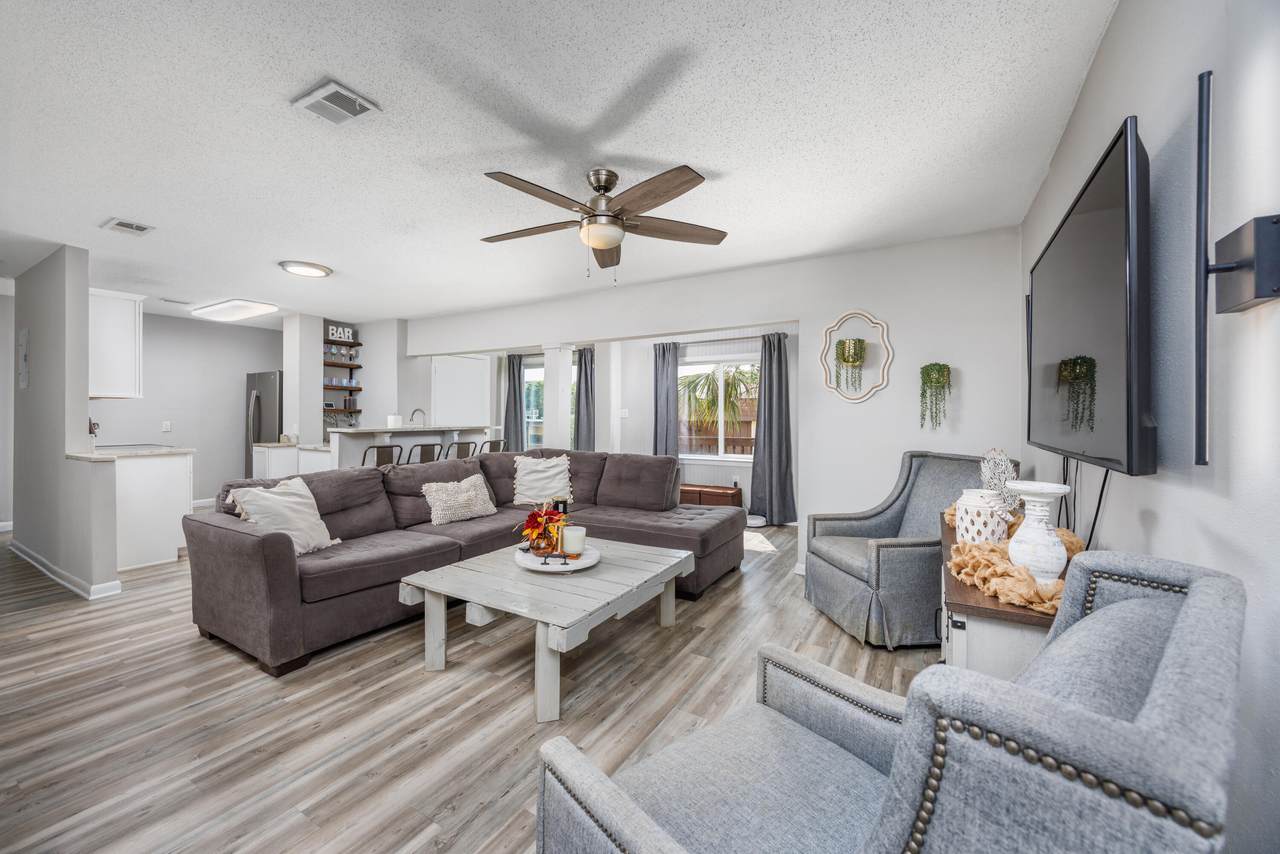 404 Marshall Court - Photo 1