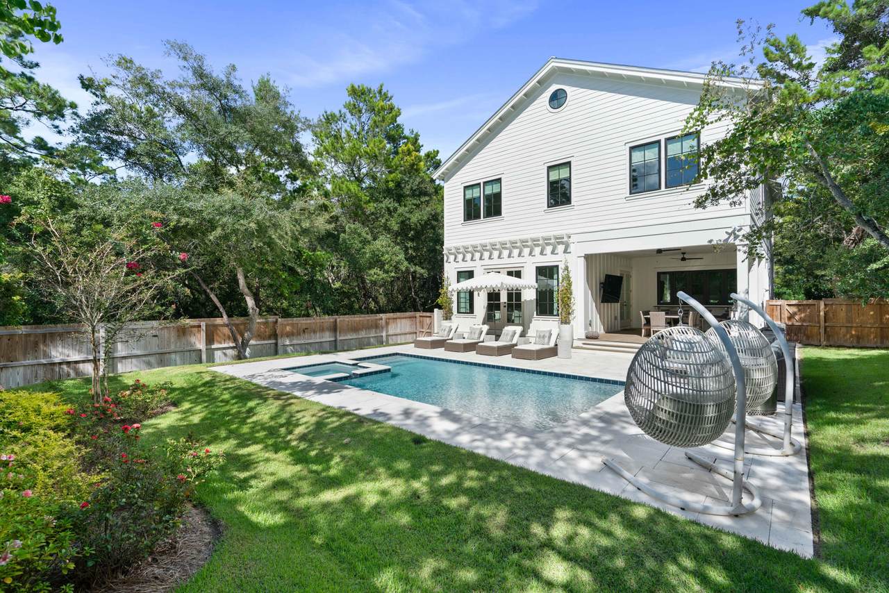 275 Clareon Drive - Photo 1