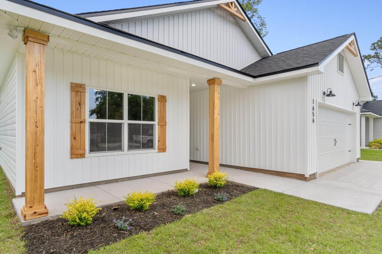 4 Coweta Road - Photo 1