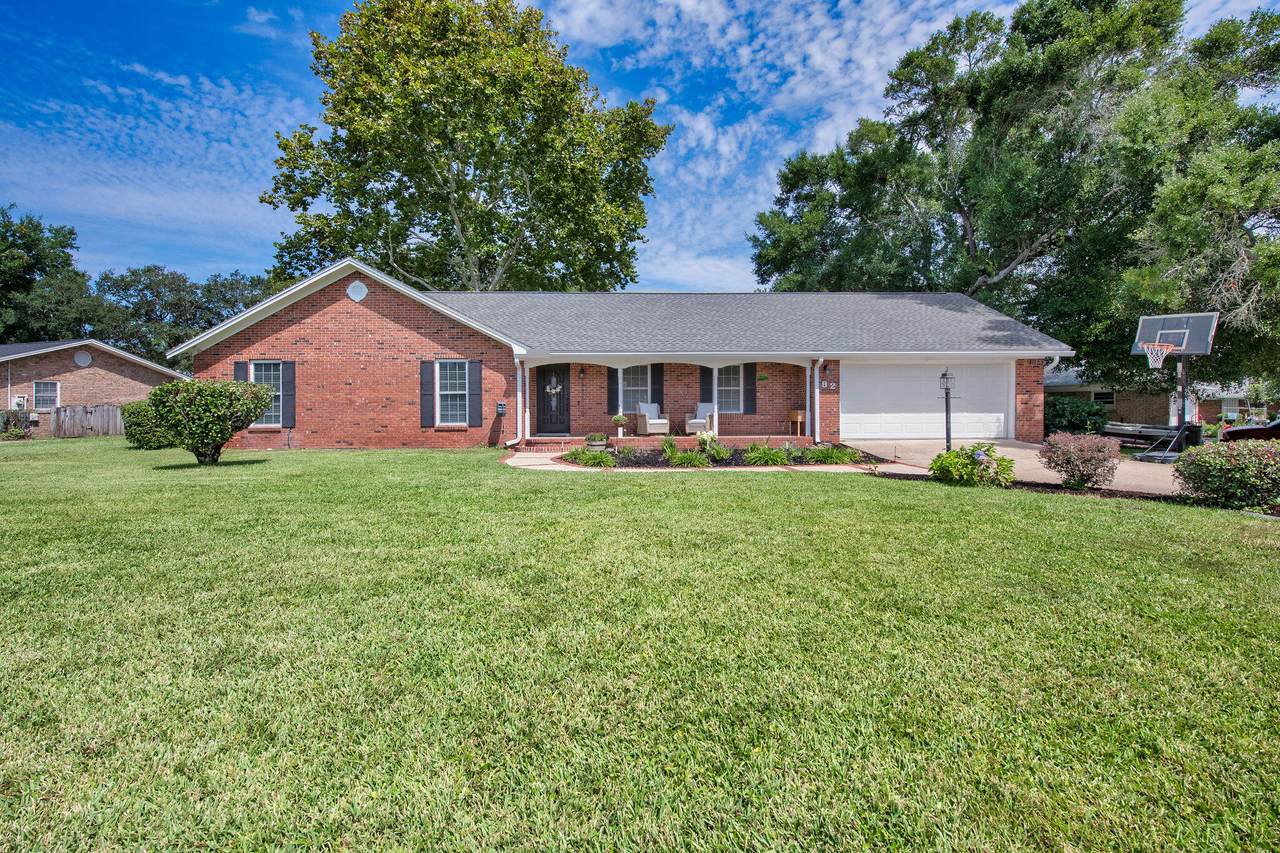 82 Lake Lorraine Circle - Photo 1