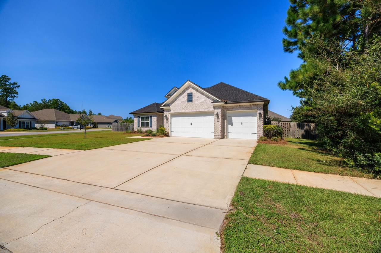 77 Perimeter Place - Photo 1