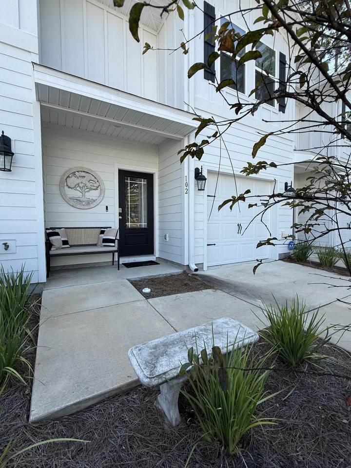 102 Ellery Lane - Photo 1