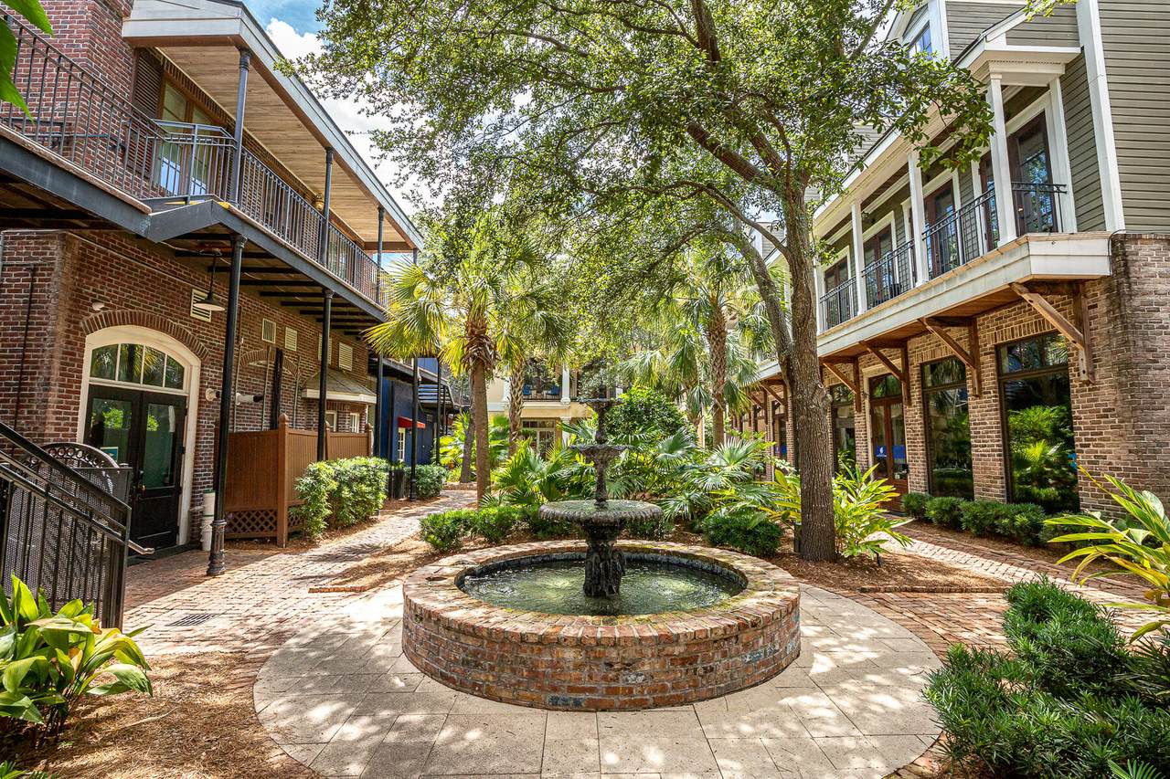 9201 Market Street - Photo 1