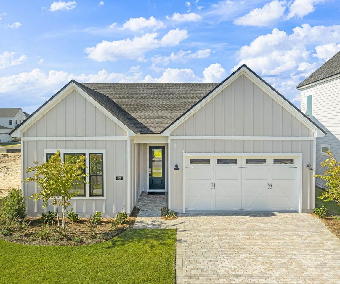 305 Breakwater Boulevard - Photo 1