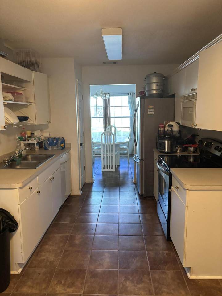 109 Louise Drive - Photo 1