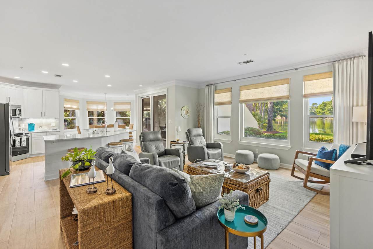 8570 Turnberry Drive - Photo 1