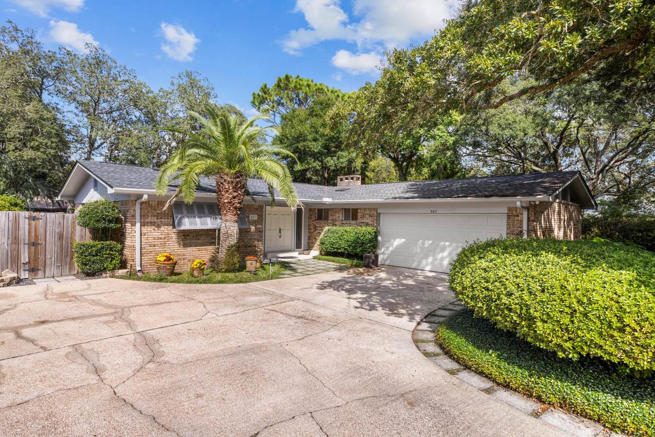 507 Amelia Street - Photo 1