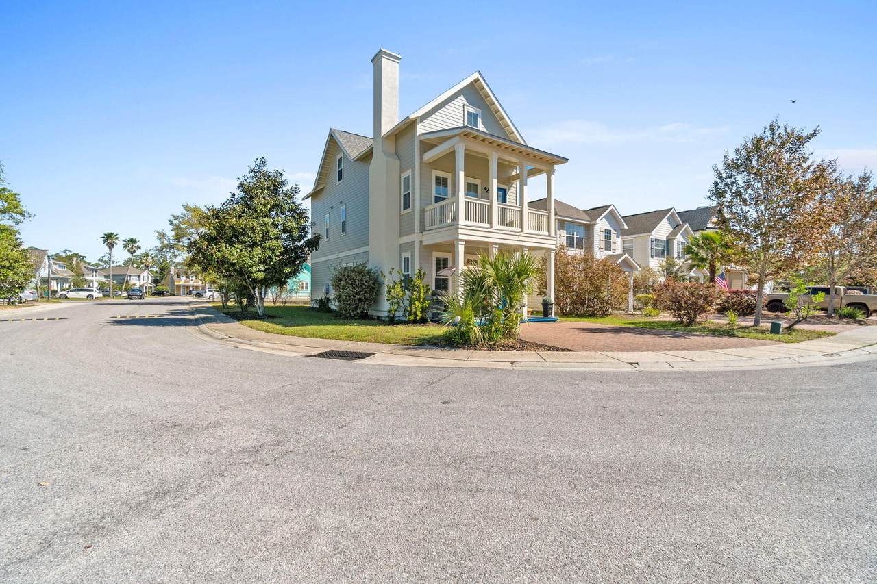 349 Madison Circle - Photo 1