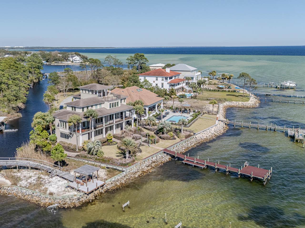 753 Boulevard Of The Champions - Photo 1