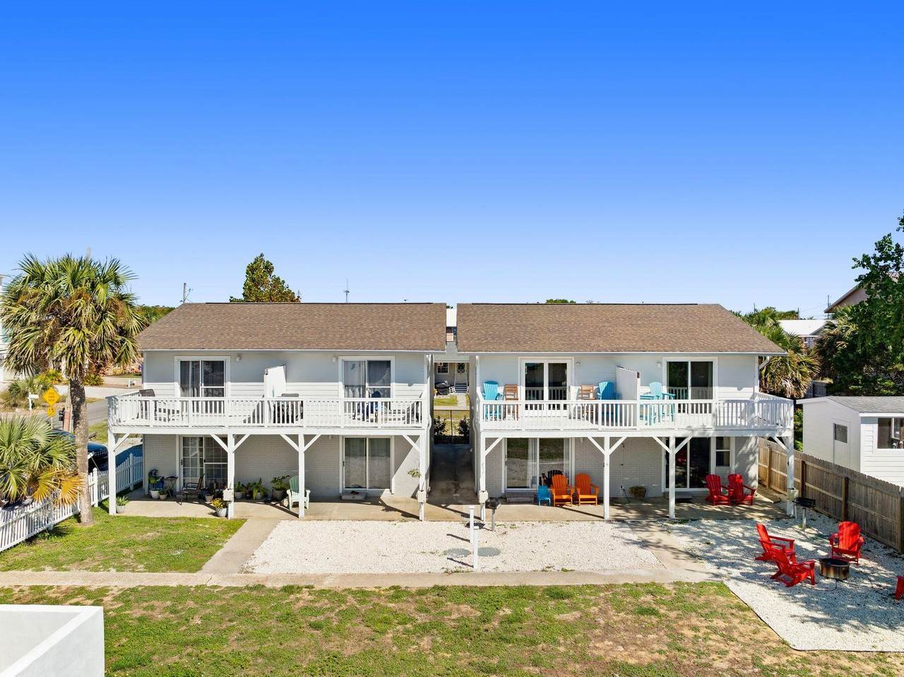 114 Malaga Place - Photo 1