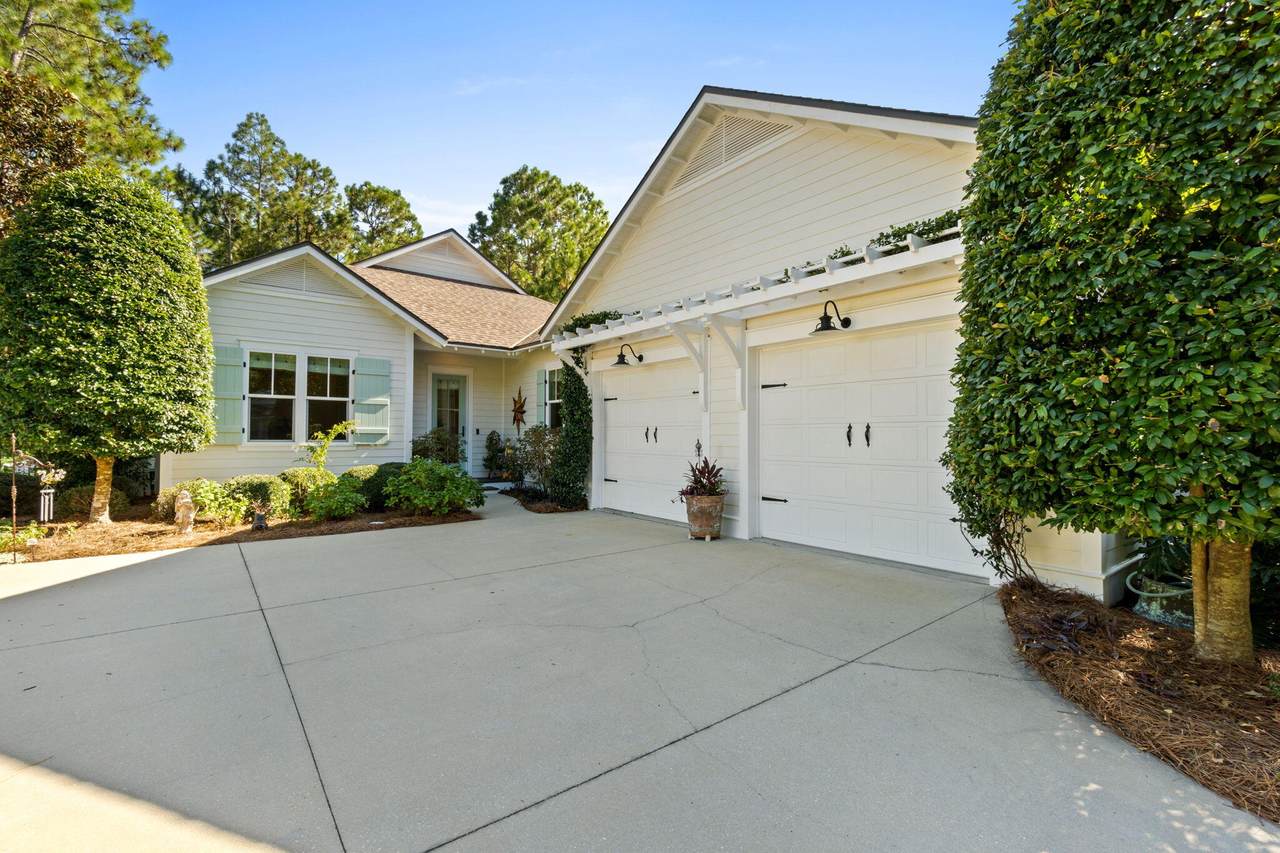 654 Breakers Street - Photo 1